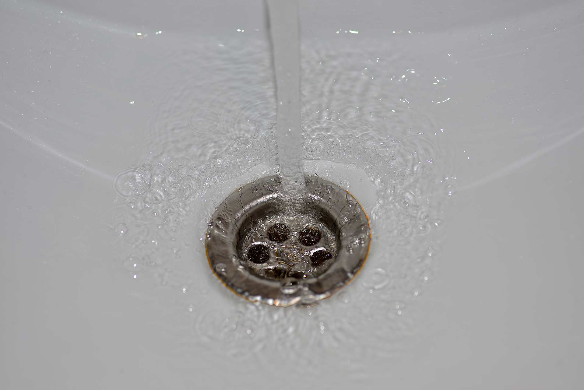 A2B Drains provides services to unblock blocked sinks and drains for properties in Rochester.